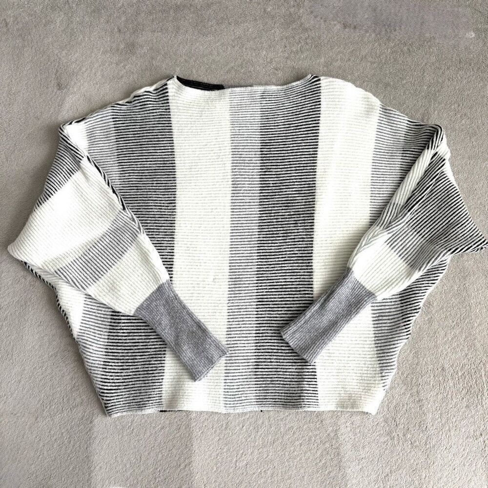 Philosophy Striped & Ribbed Sweater - Picture 4 of 15